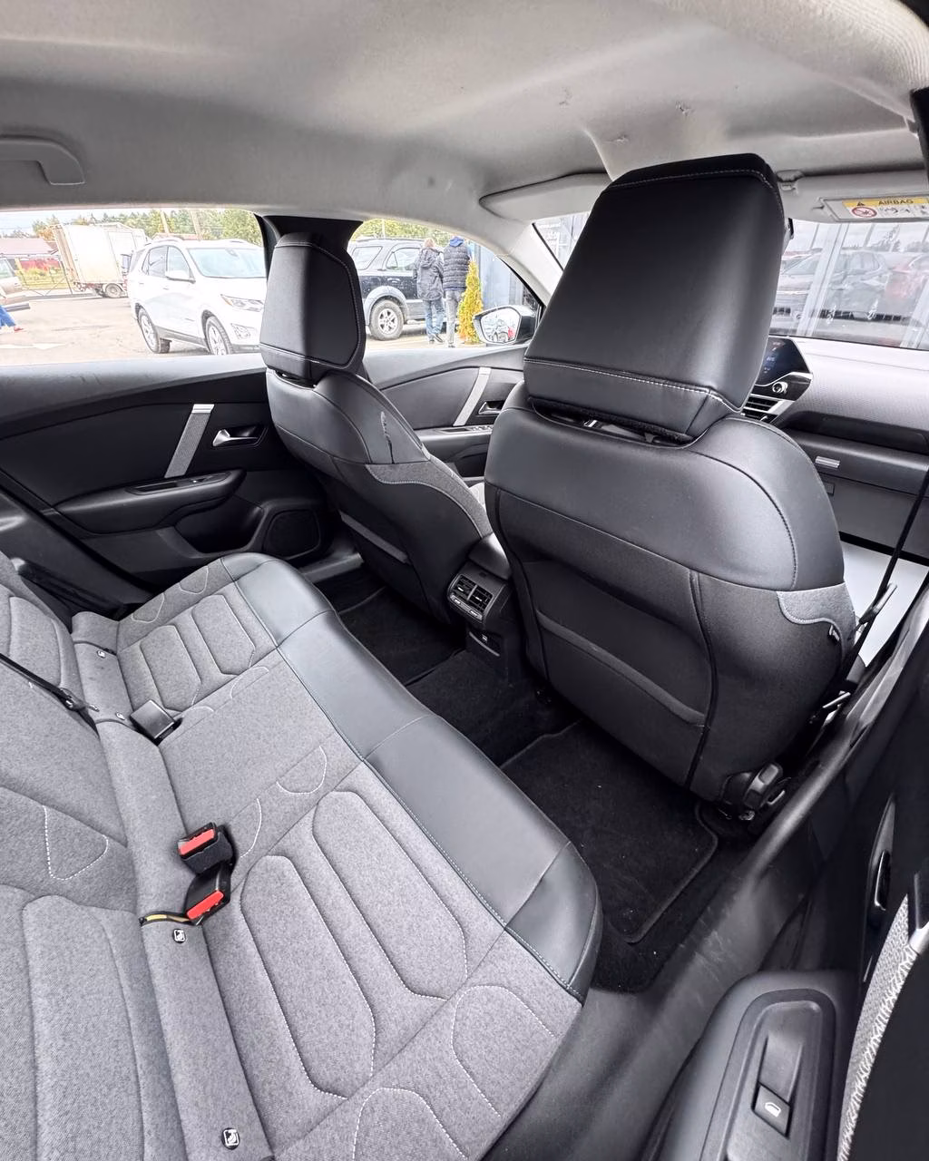 Citroen C4 фото 12