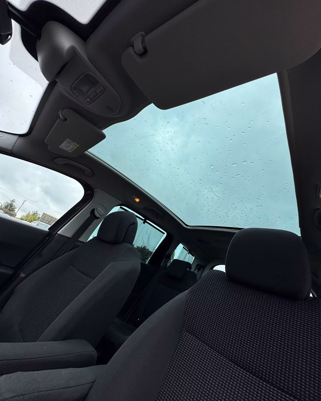 Peugeot 5008 фото 17