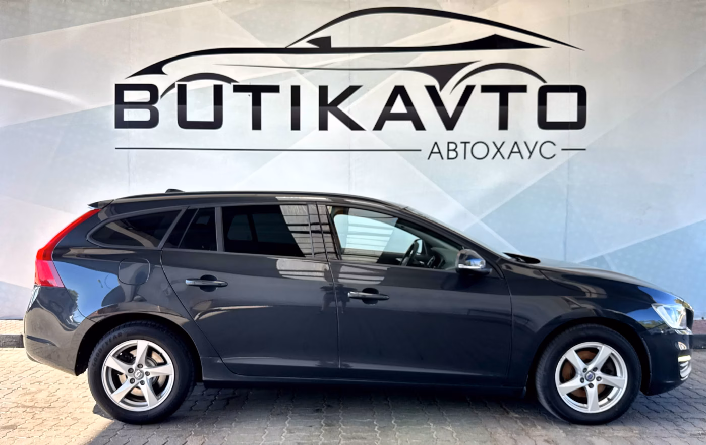 Volvo V60 фото 8