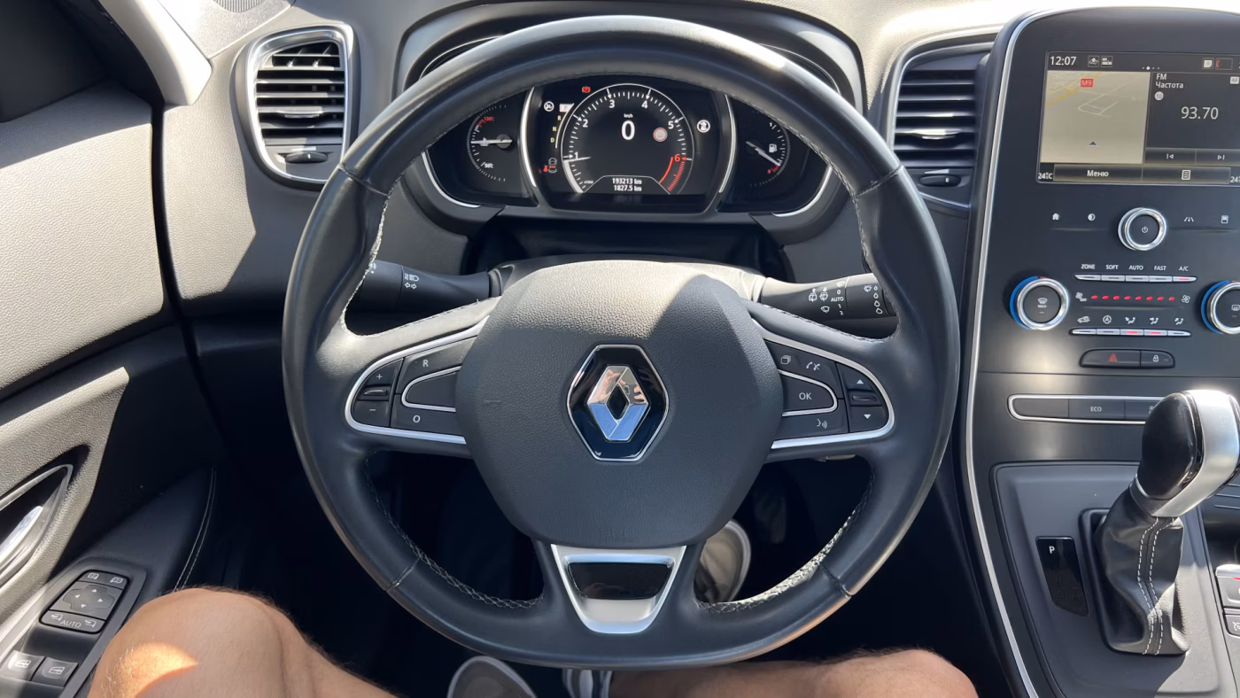Renault Grand Scenic фото 15