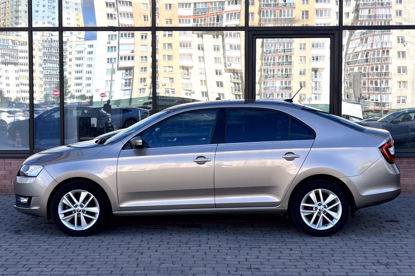 Skoda Rapid фото 5