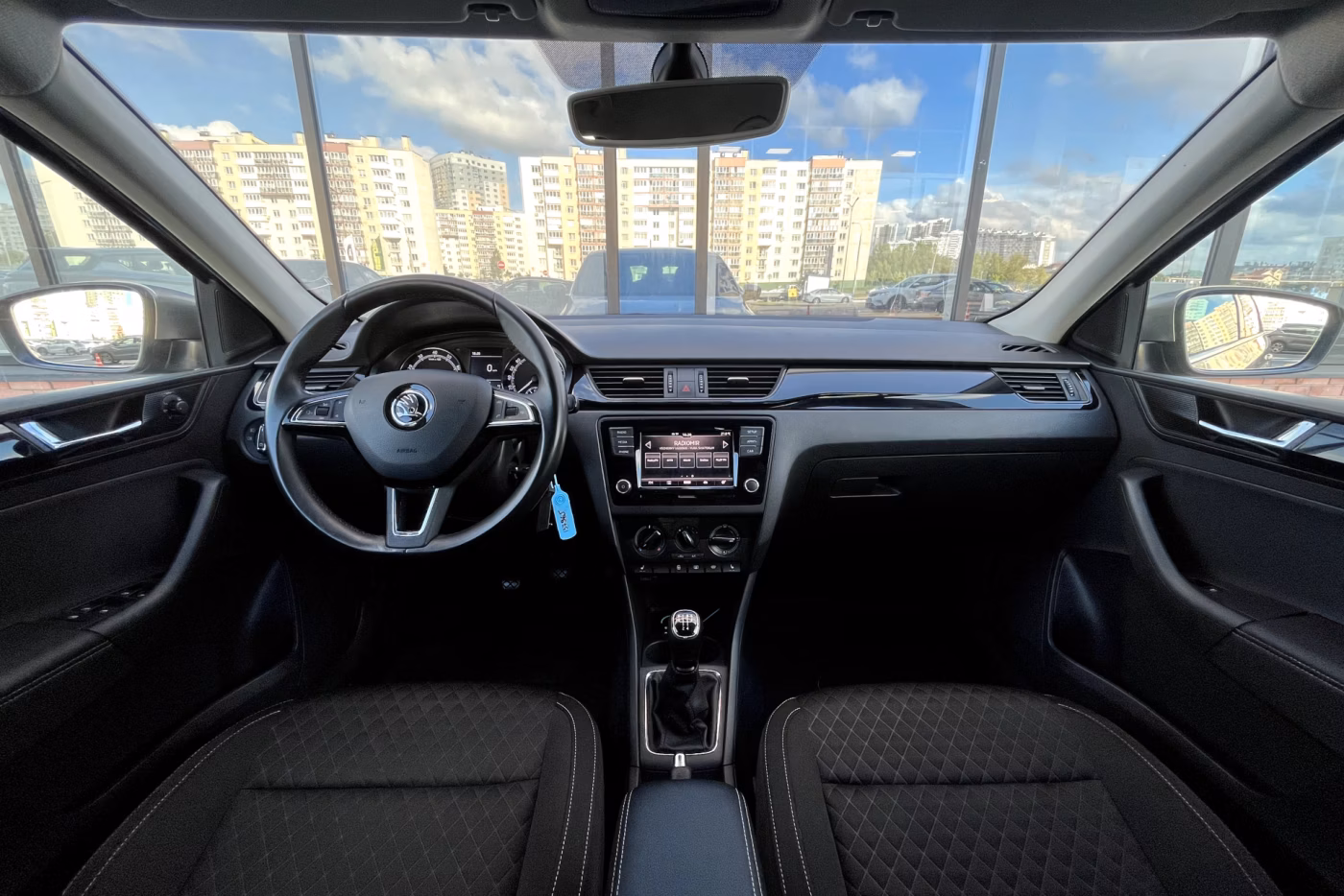 Skoda Rapid фото 9