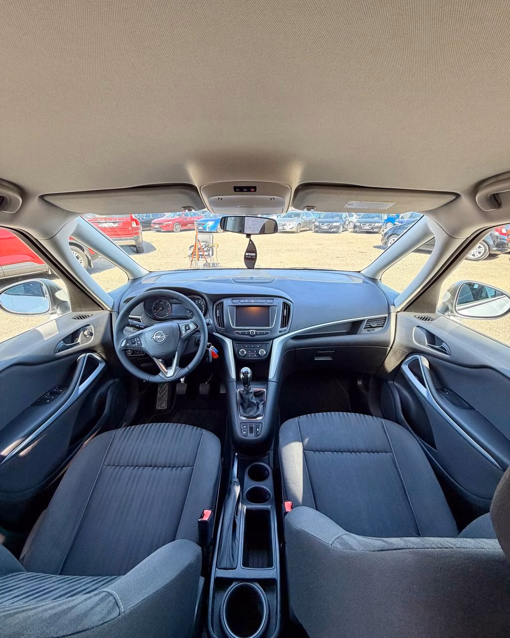 Opel Zafira фото 11
