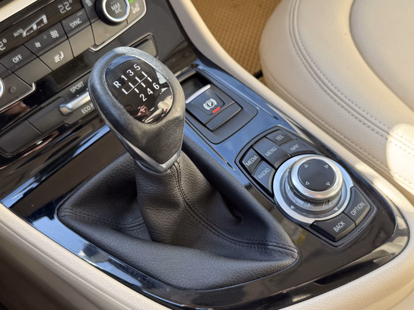 BMW 2 серия Active Tourer фото 28