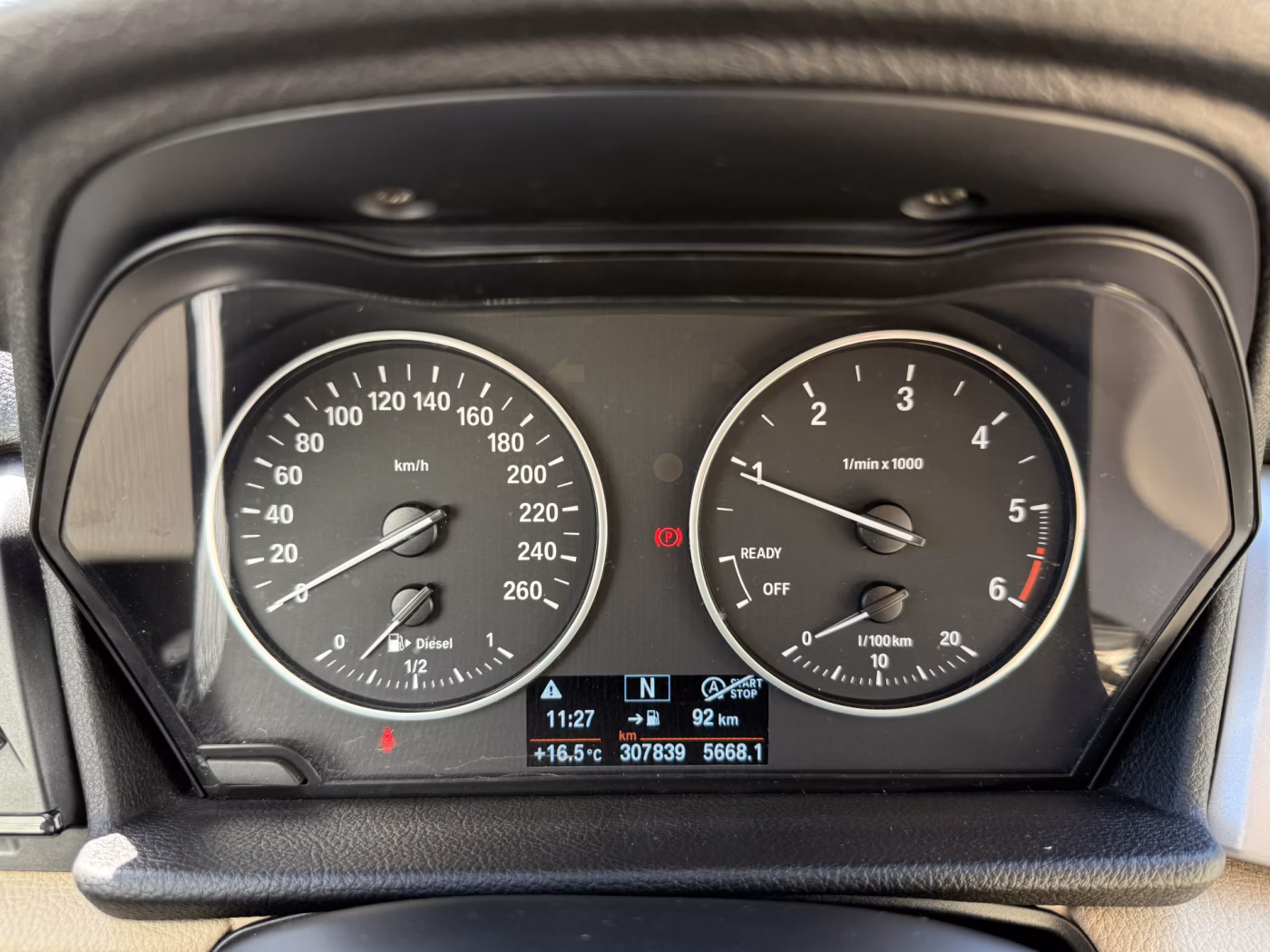 BMW 2 серия Active Tourer фото 23