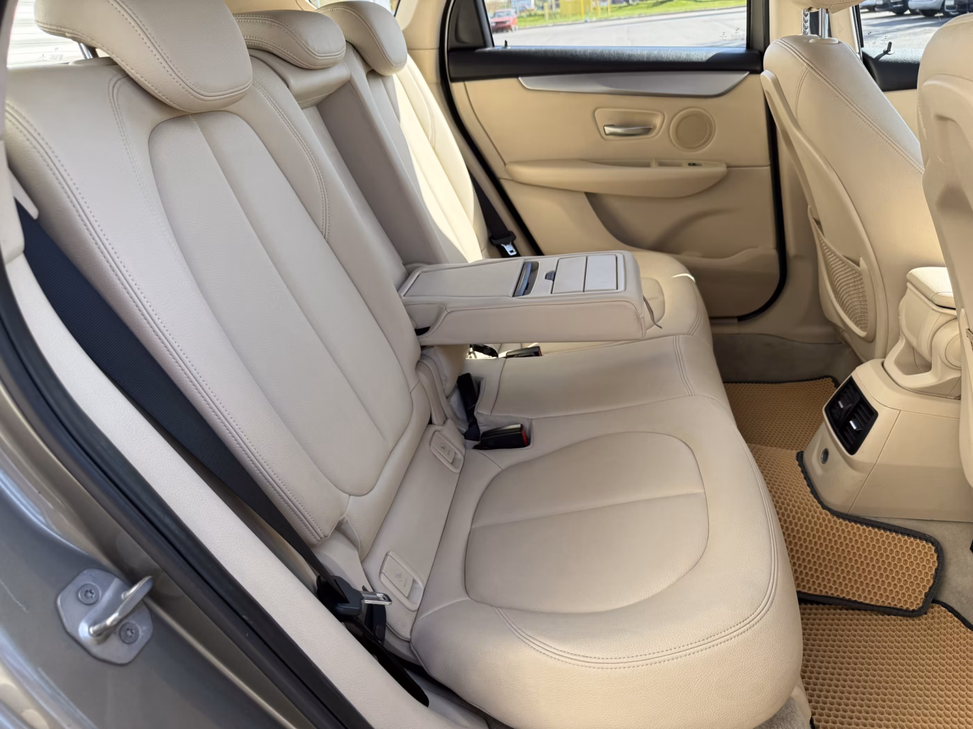 BMW 2 серия Active Tourer фото 17