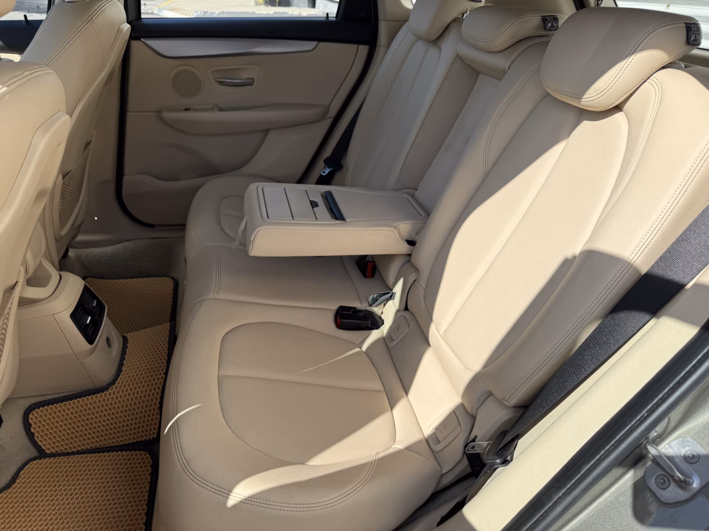 BMW 2 серия Active Tourer фото 14