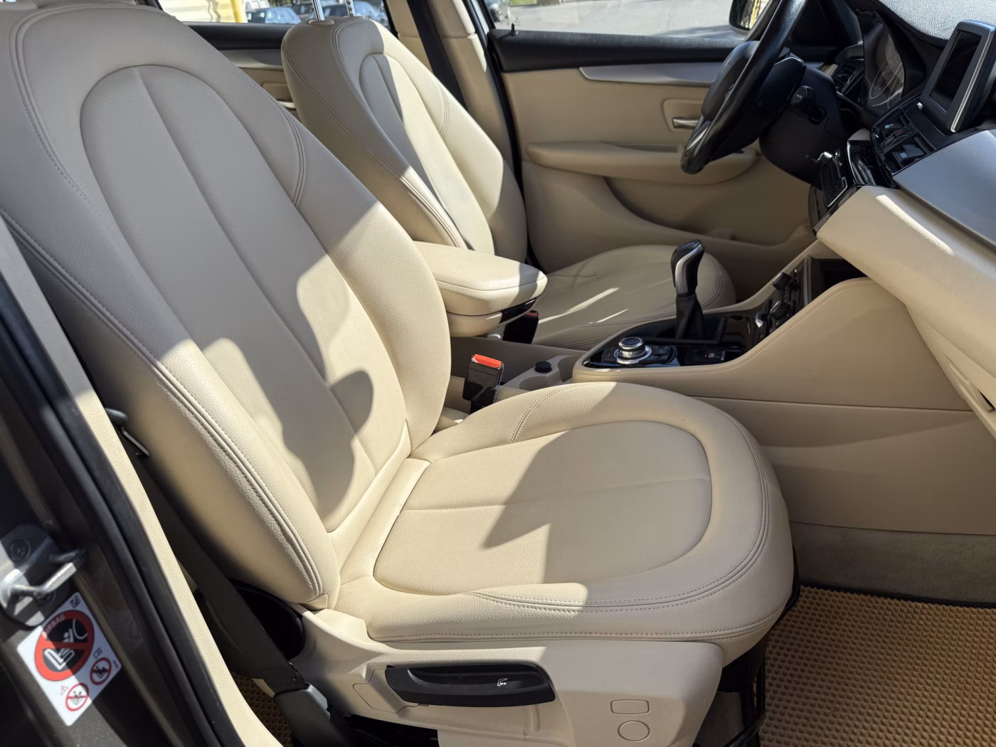 BMW 2 серия Active Tourer фото 19
