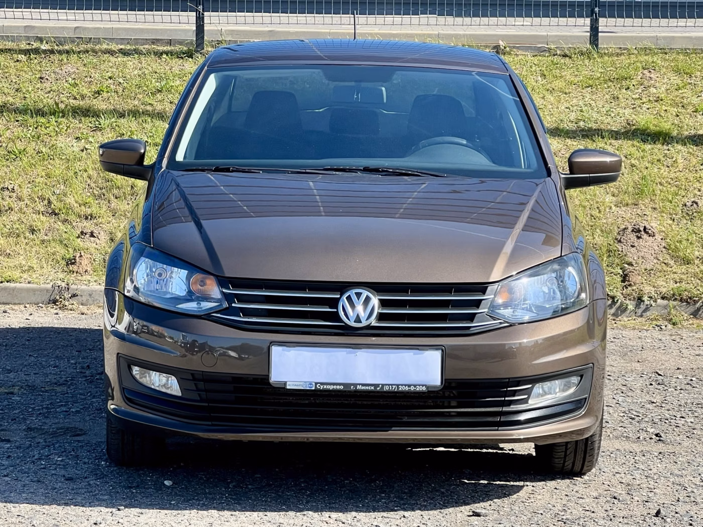 Volkswagen Polo Sedan фото 13