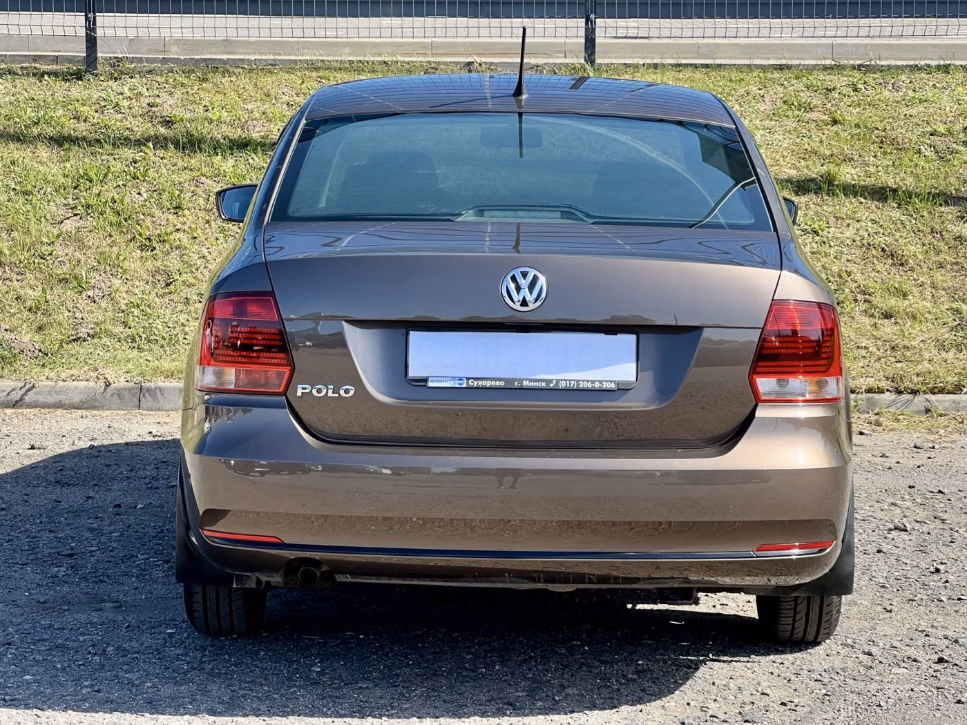 Volkswagen Polo Sedan фото 14