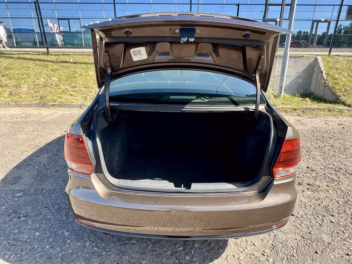 Volkswagen Polo Sedan фото 15