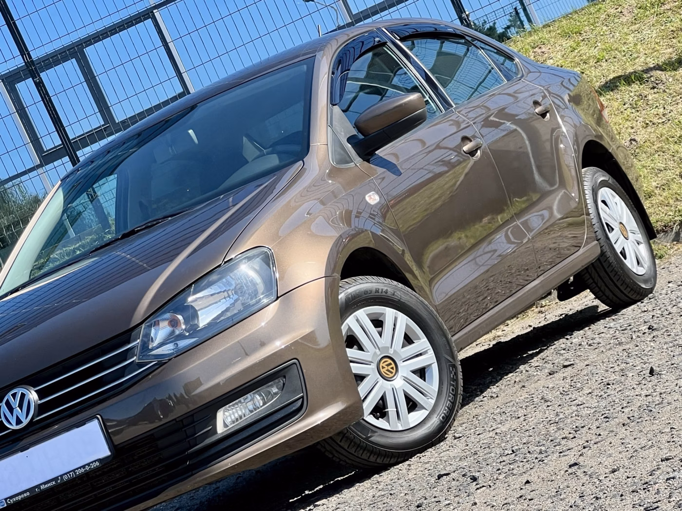 Volkswagen Polo Sedan фото 6