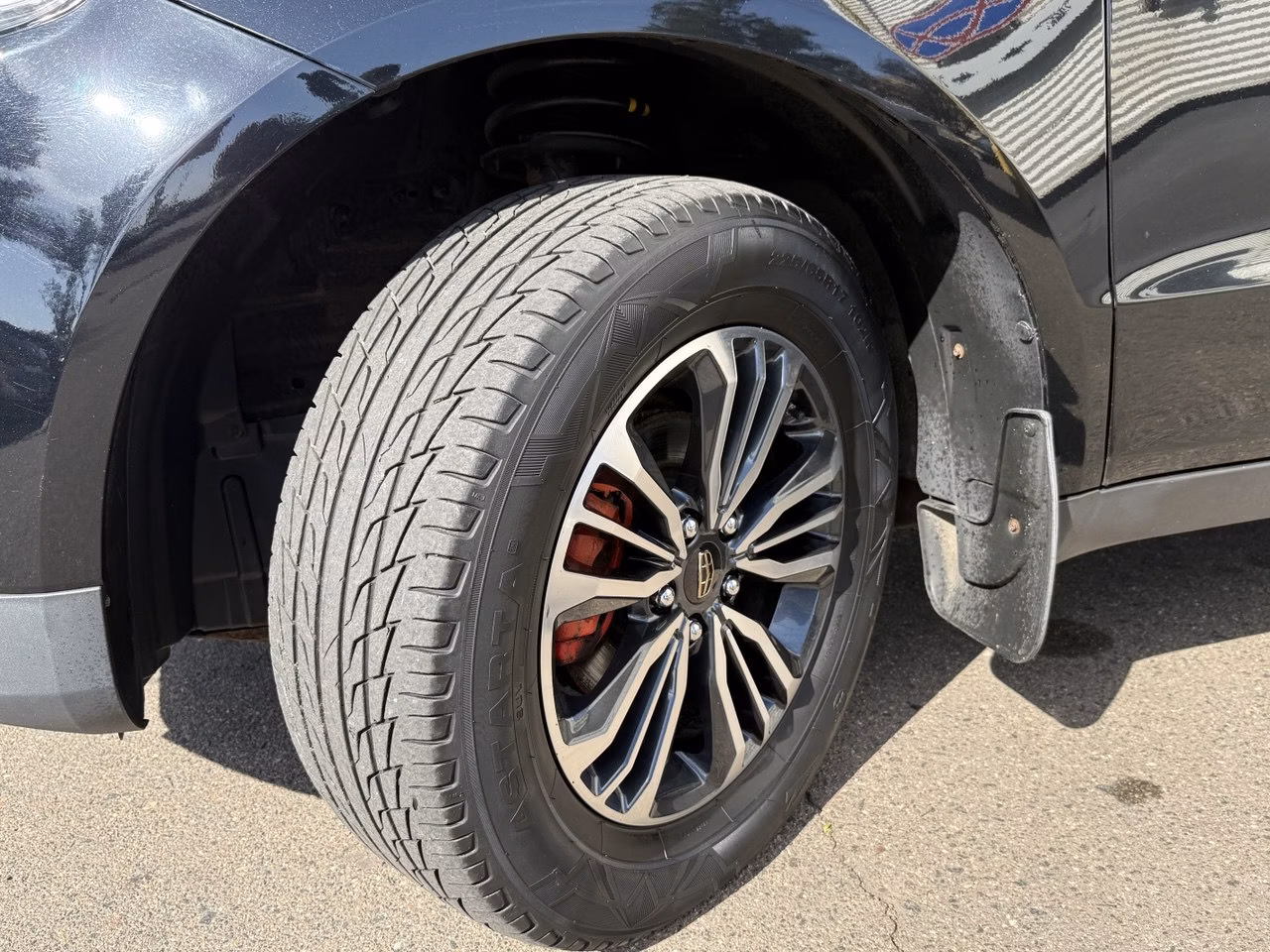 Geely Emgrand X7 фото 9