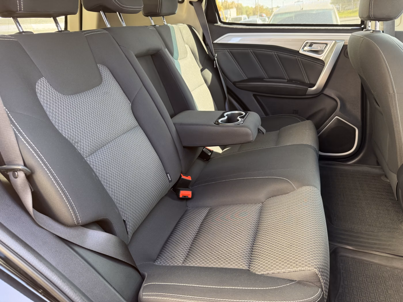 Geely Emgrand X7 фото 18