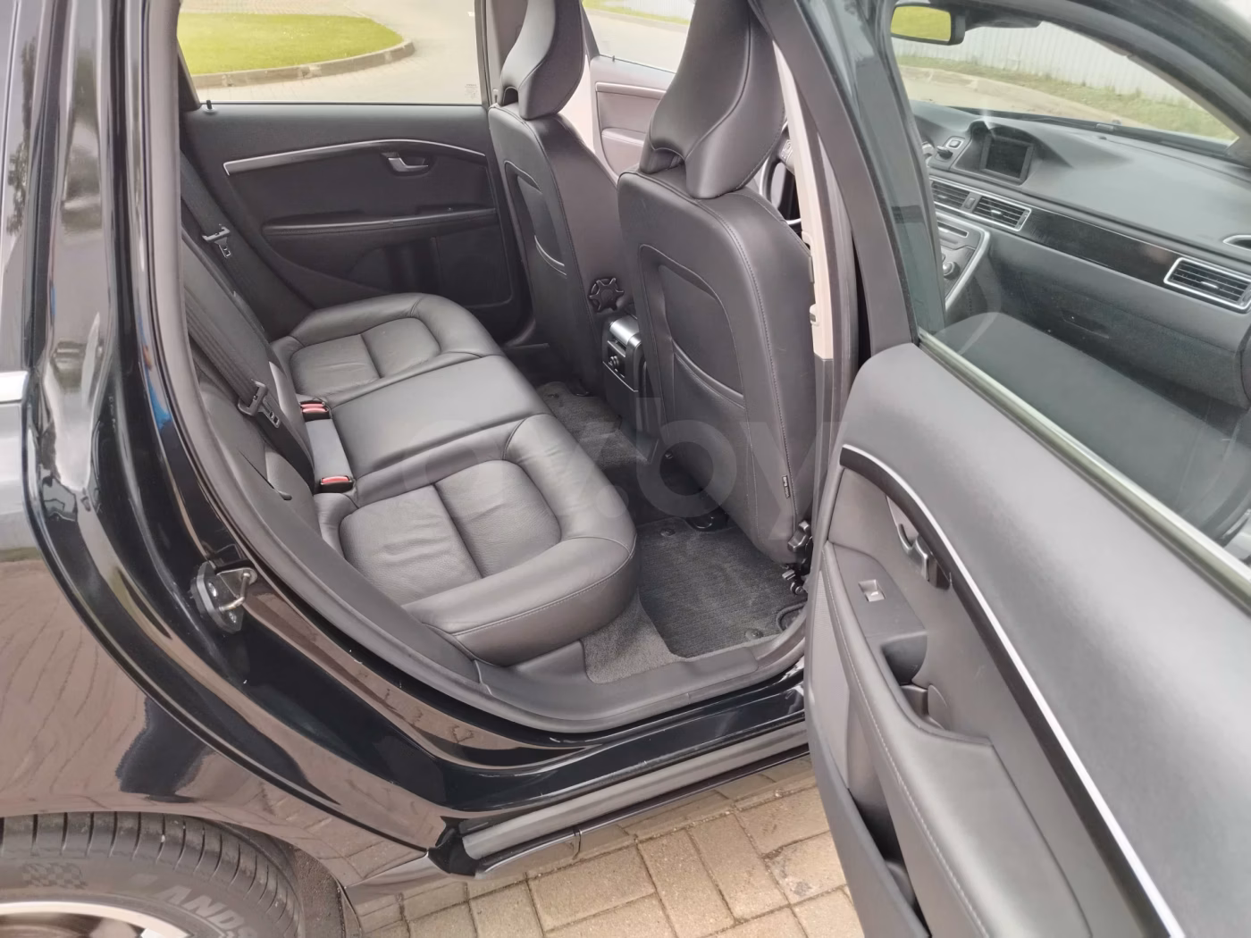 Volvo V70 фото 21