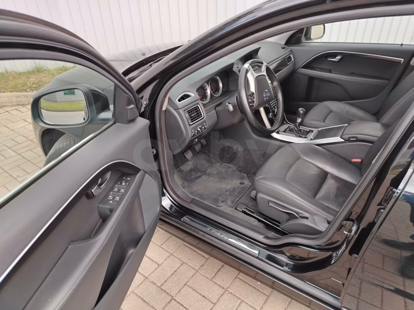 Volvo V70 фото 10