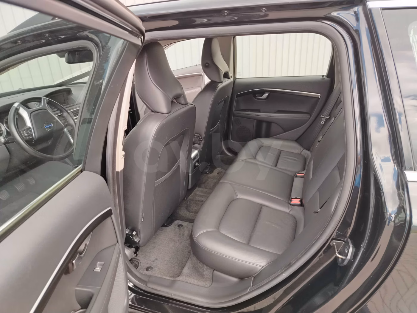 Volvo V70 фото 19