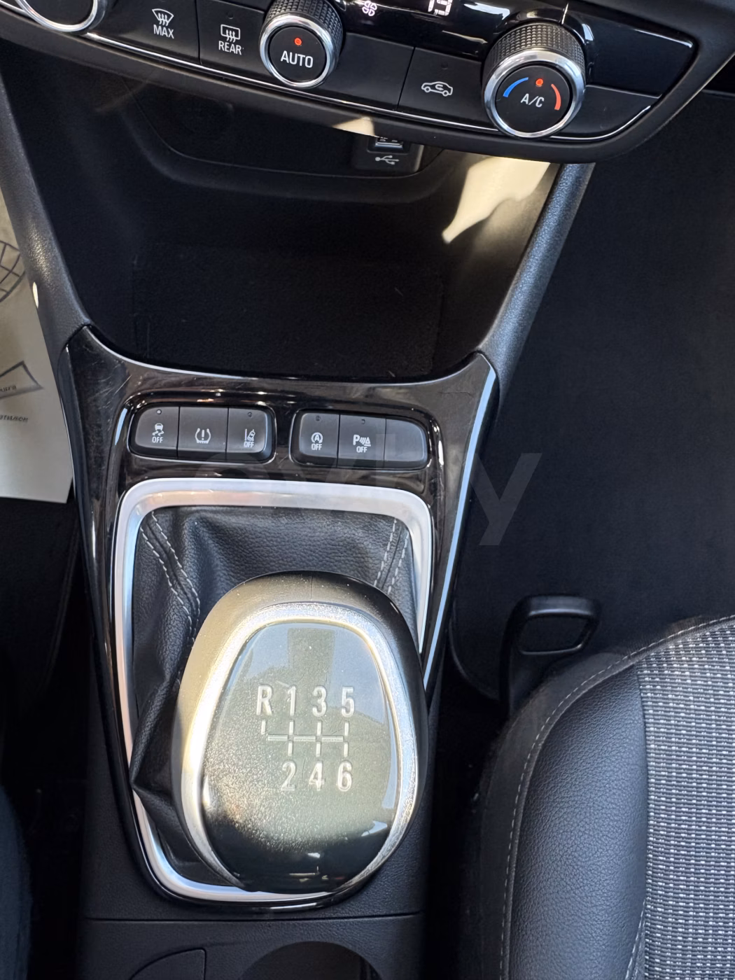 Opel Crossland X фото 20