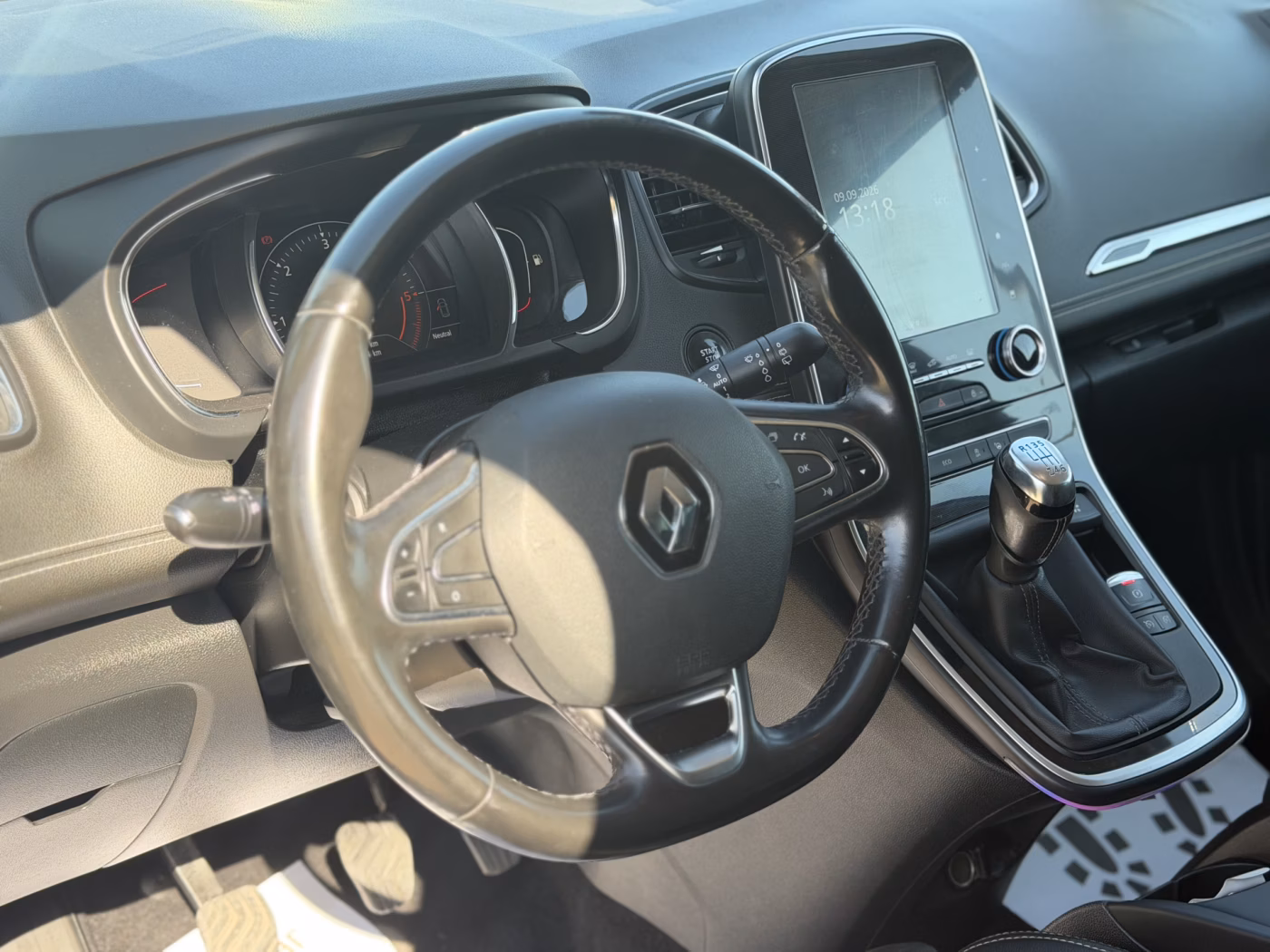 Renault Grand Scenic фото 20