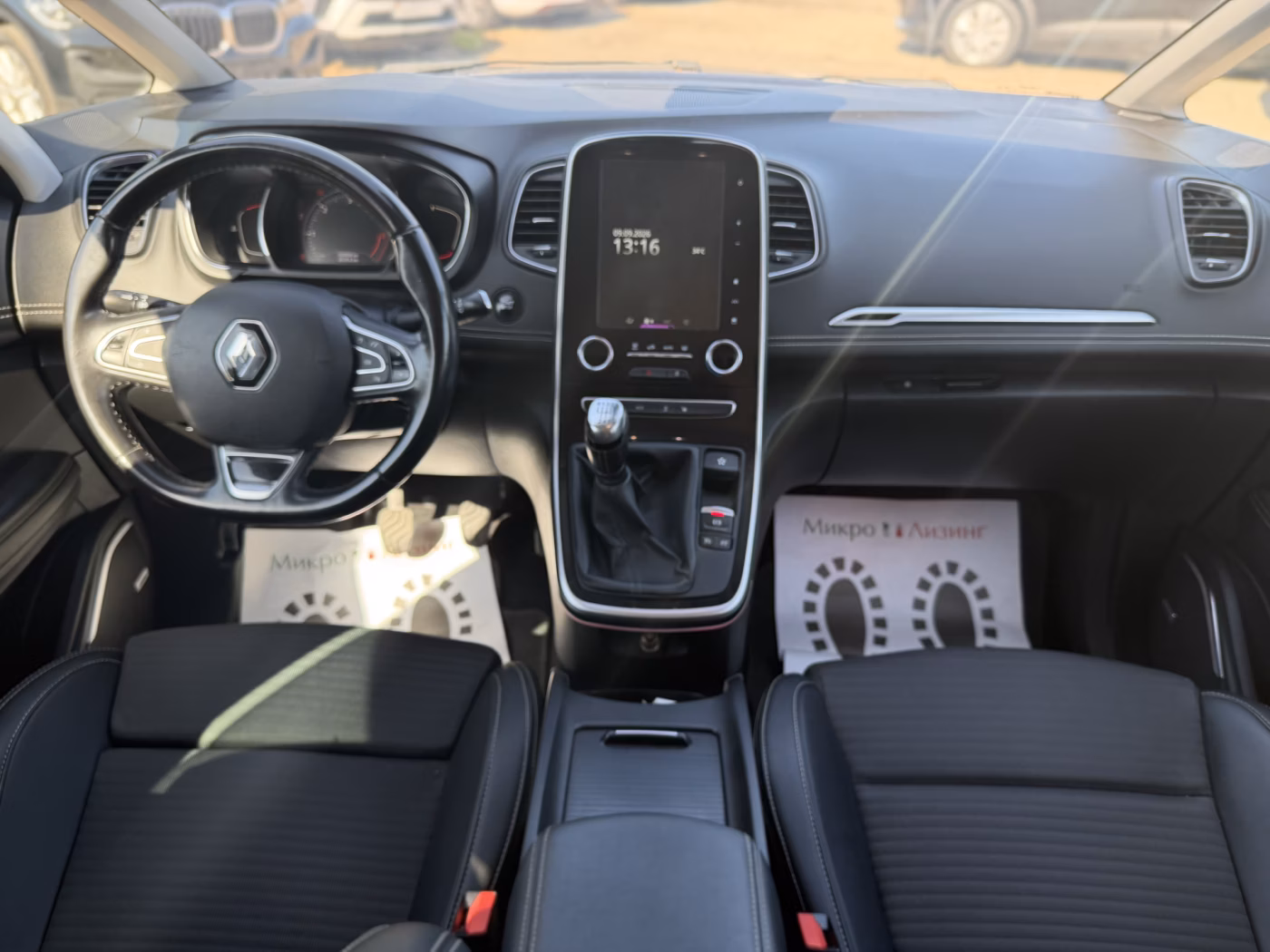 Renault Grand Scenic фото 12