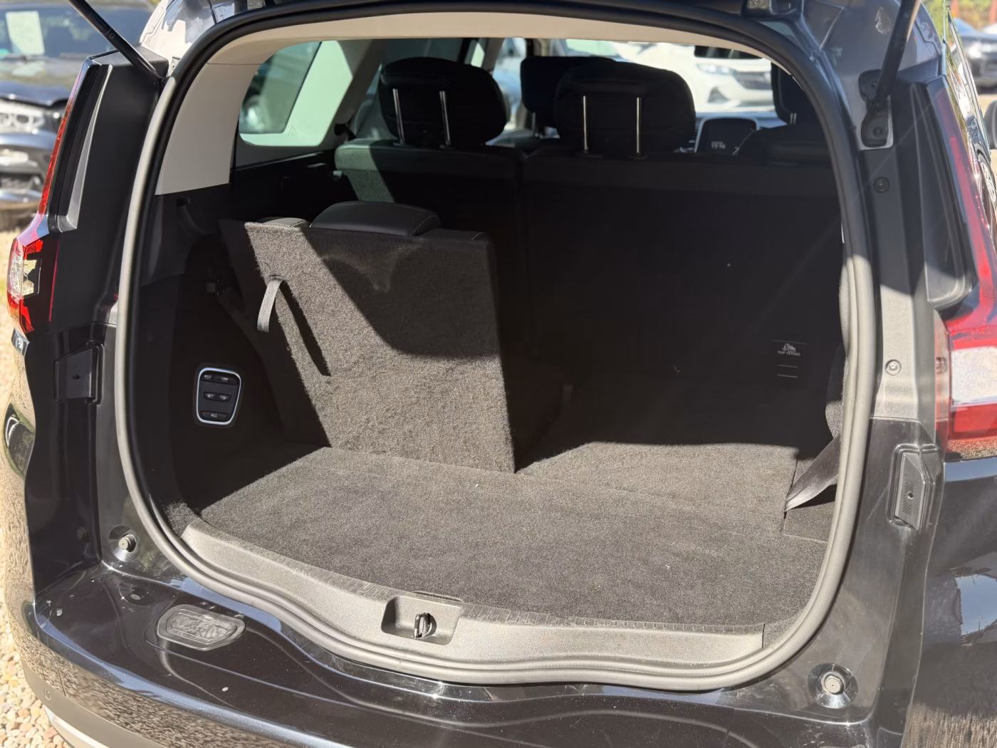 Renault Grand Scenic фото 10
