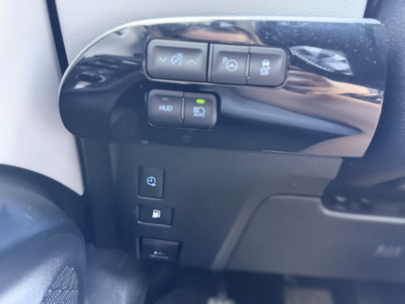 Toyota Prius Prime фото 15