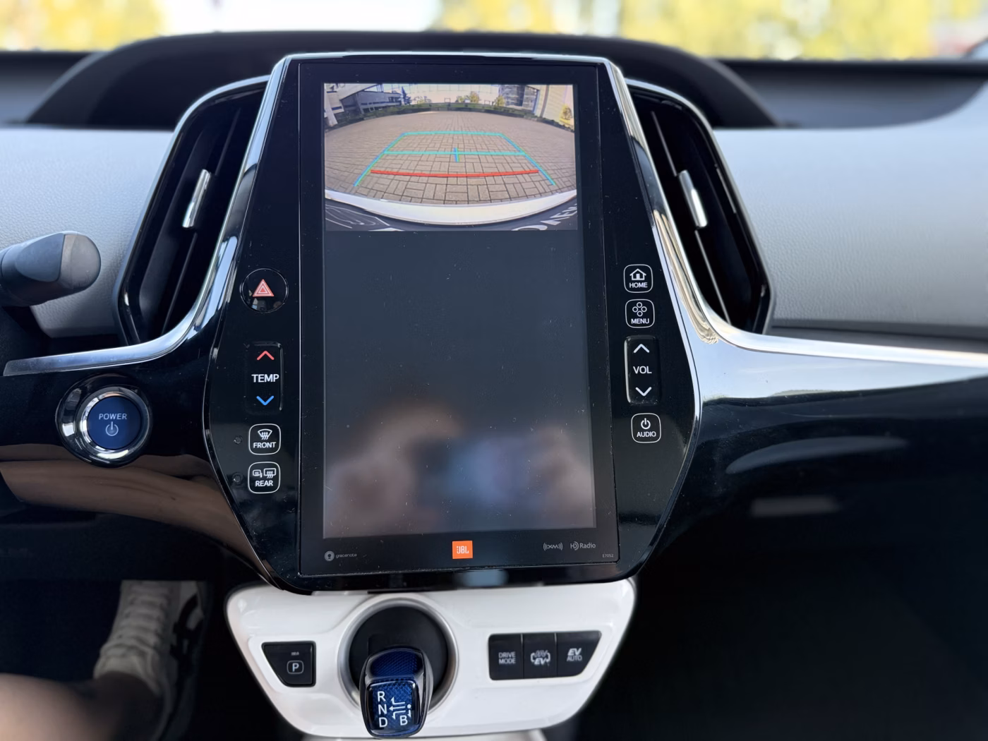 Toyota Prius Prime фото 11