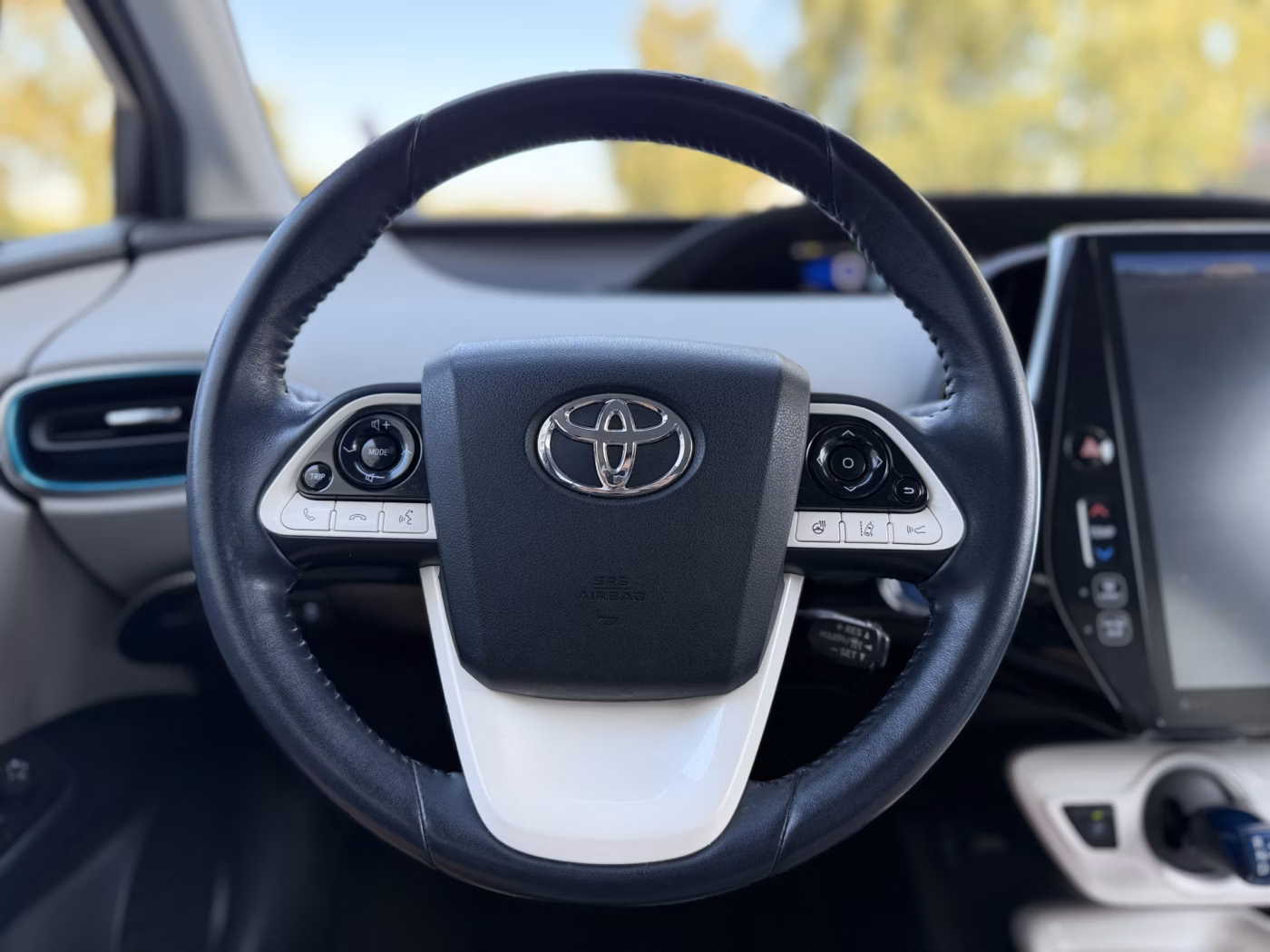 Toyota Prius Prime фото 8