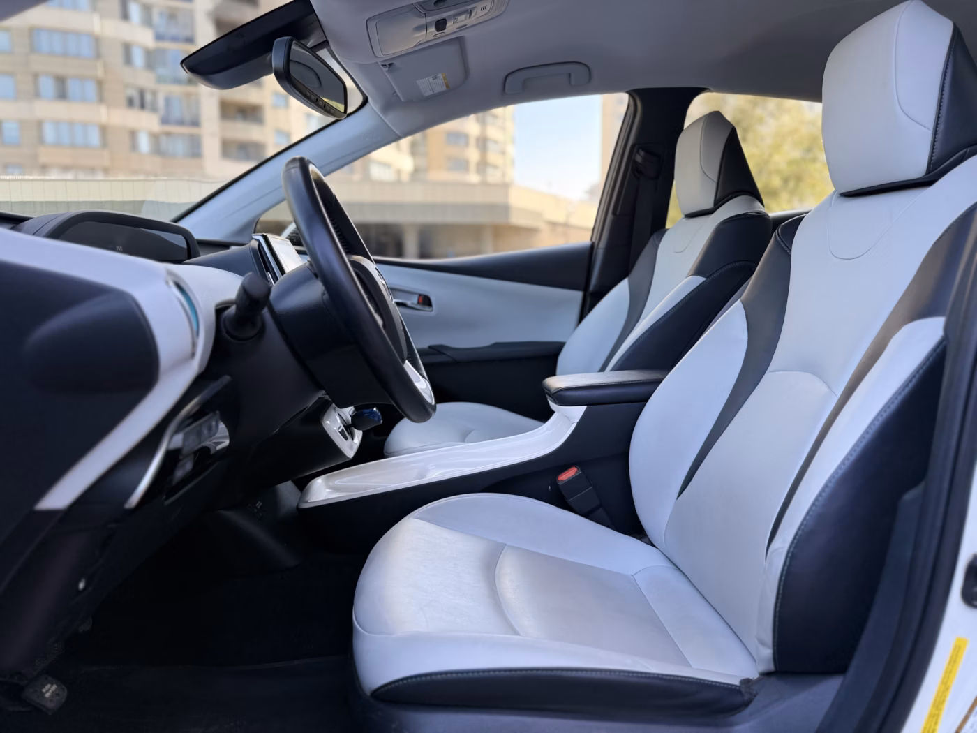 Toyota Prius Prime фото 17