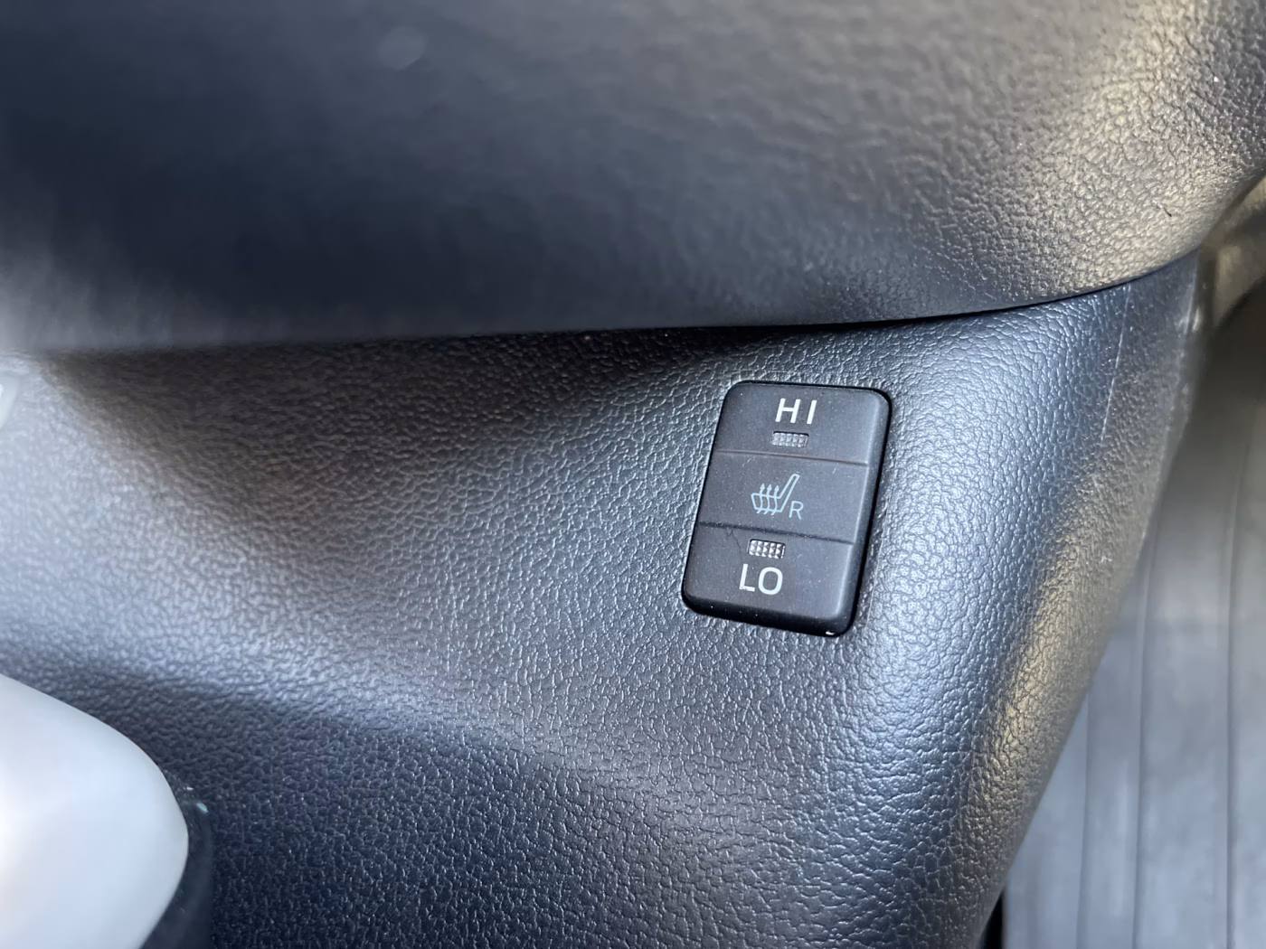 Toyota Prius Prime фото 14
