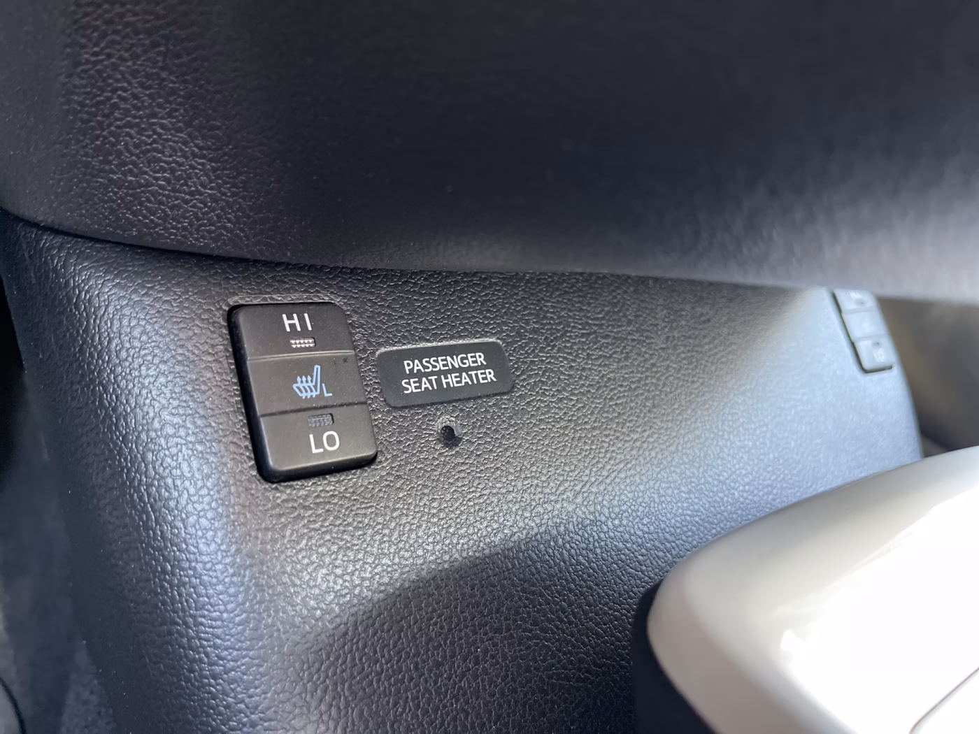 Toyota Prius Prime фото 13