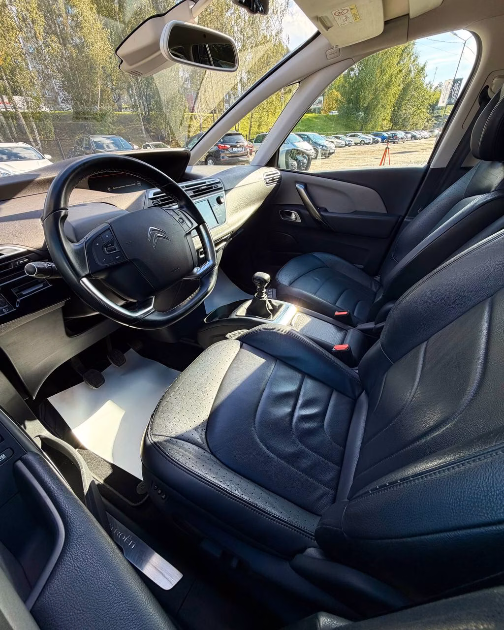 Citroen C4 Picasso фото 8