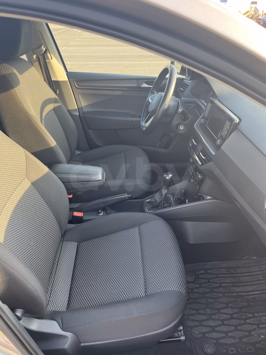 Volkswagen Polo Sedan фото 17
