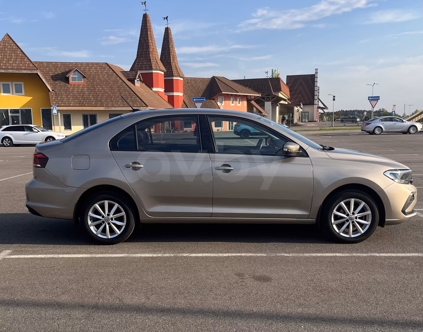 Volkswagen Polo Sedan фото 8