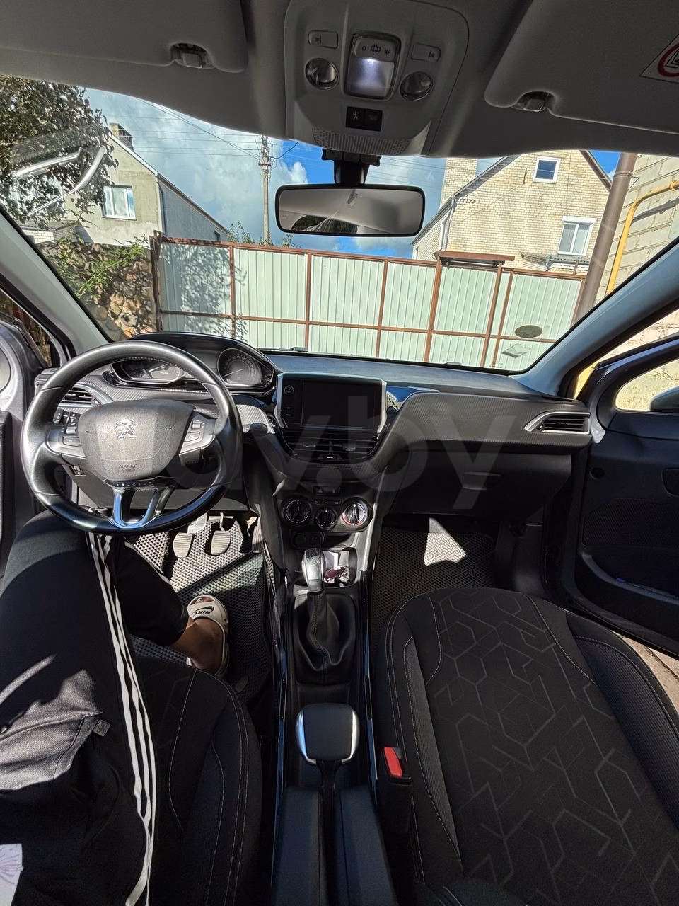 Peugeot 2008 фото 17