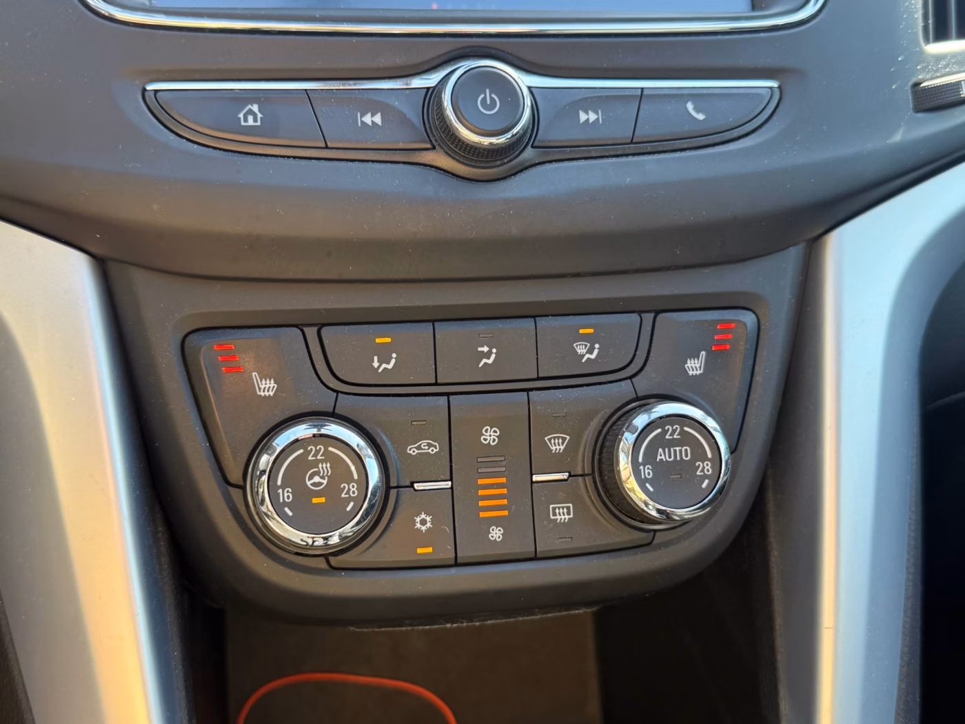 Opel Zafira фото 16