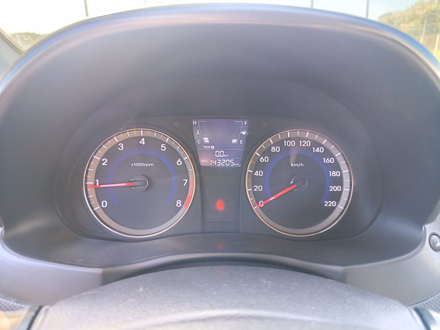 Hyundai Accent фото 9