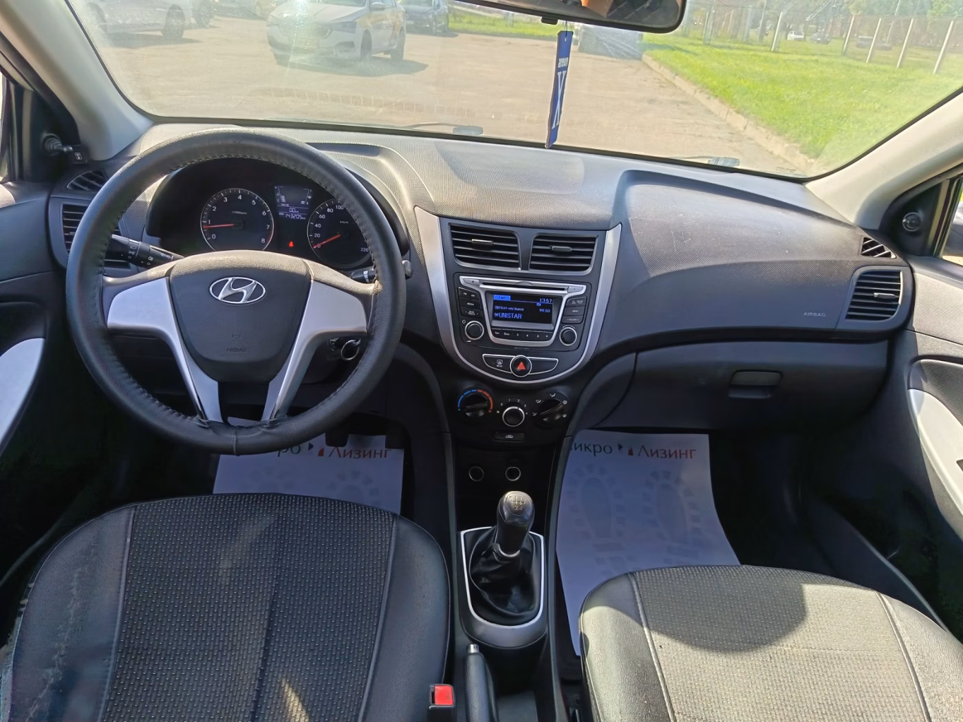 Hyundai Accent фото 11