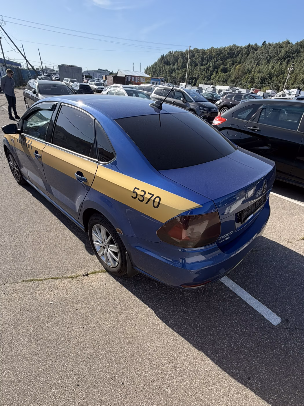 Volkswagen Polo Sedan фото 4