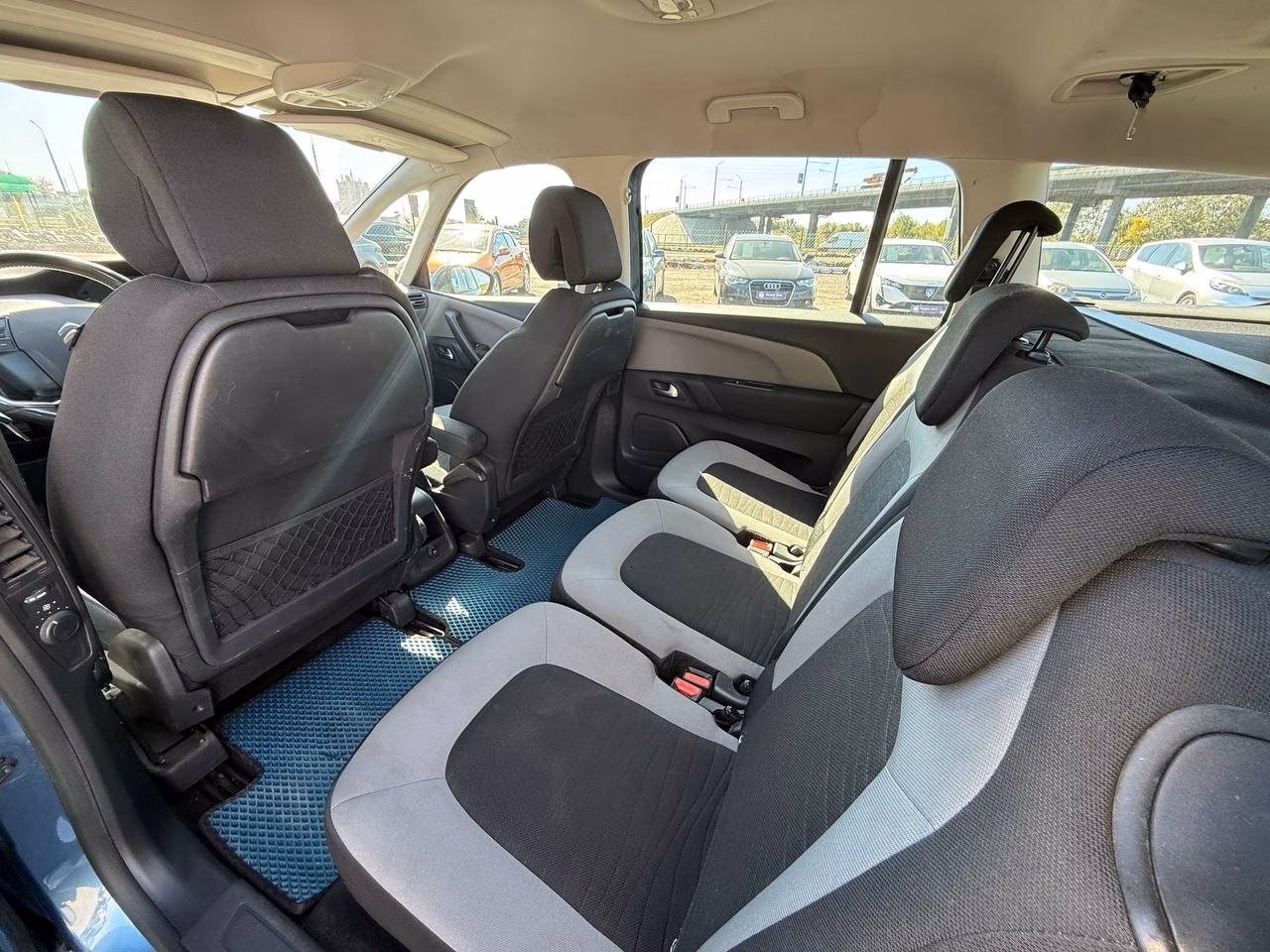 Citroen C4 Picasso фото 10