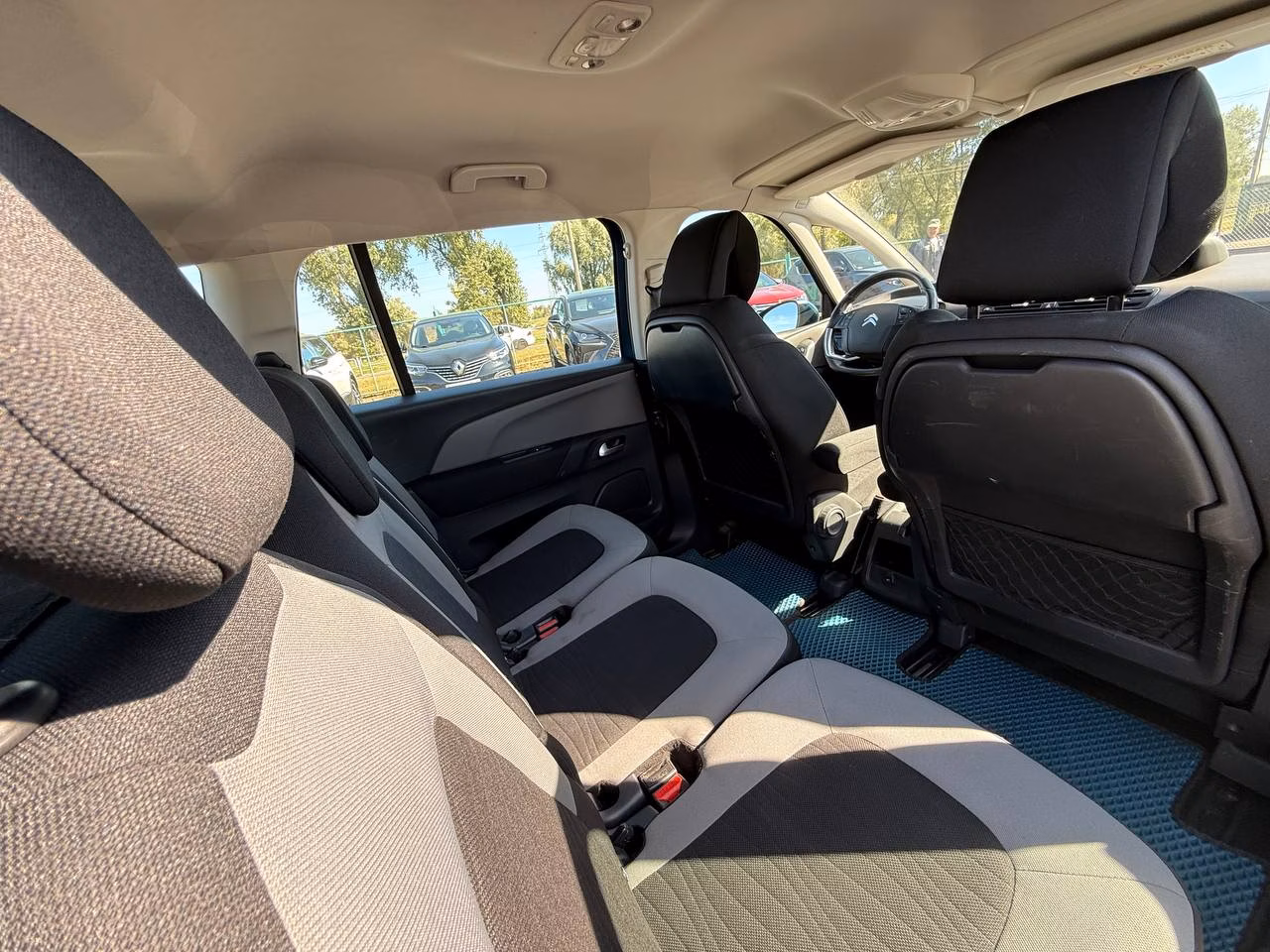 Citroen C4 Picasso фото 12