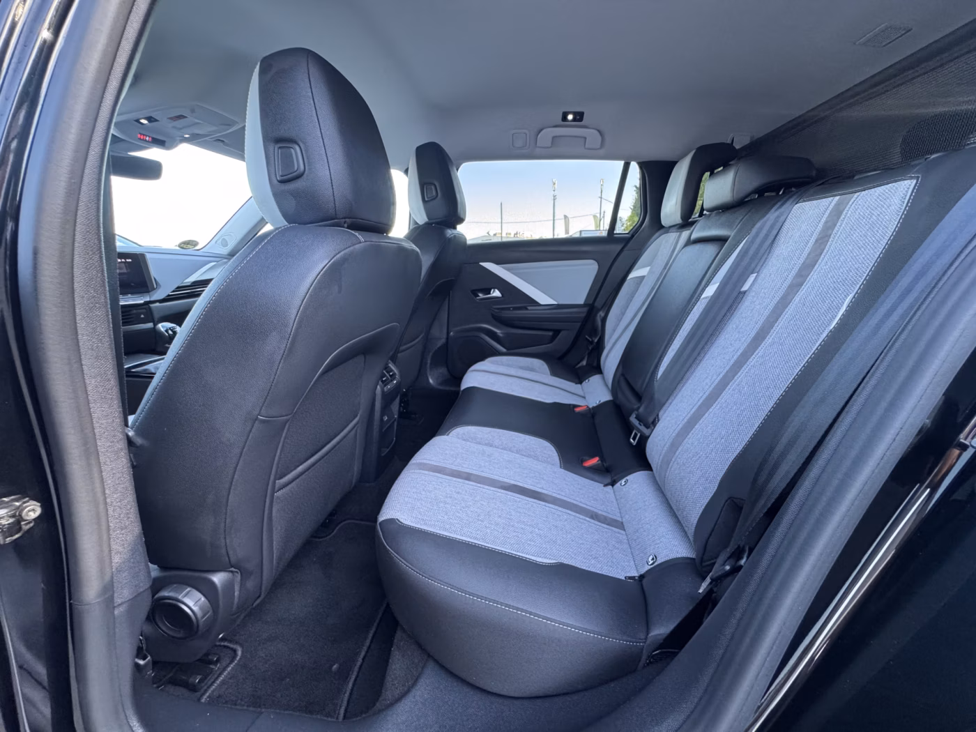 Opel Astra фото 15