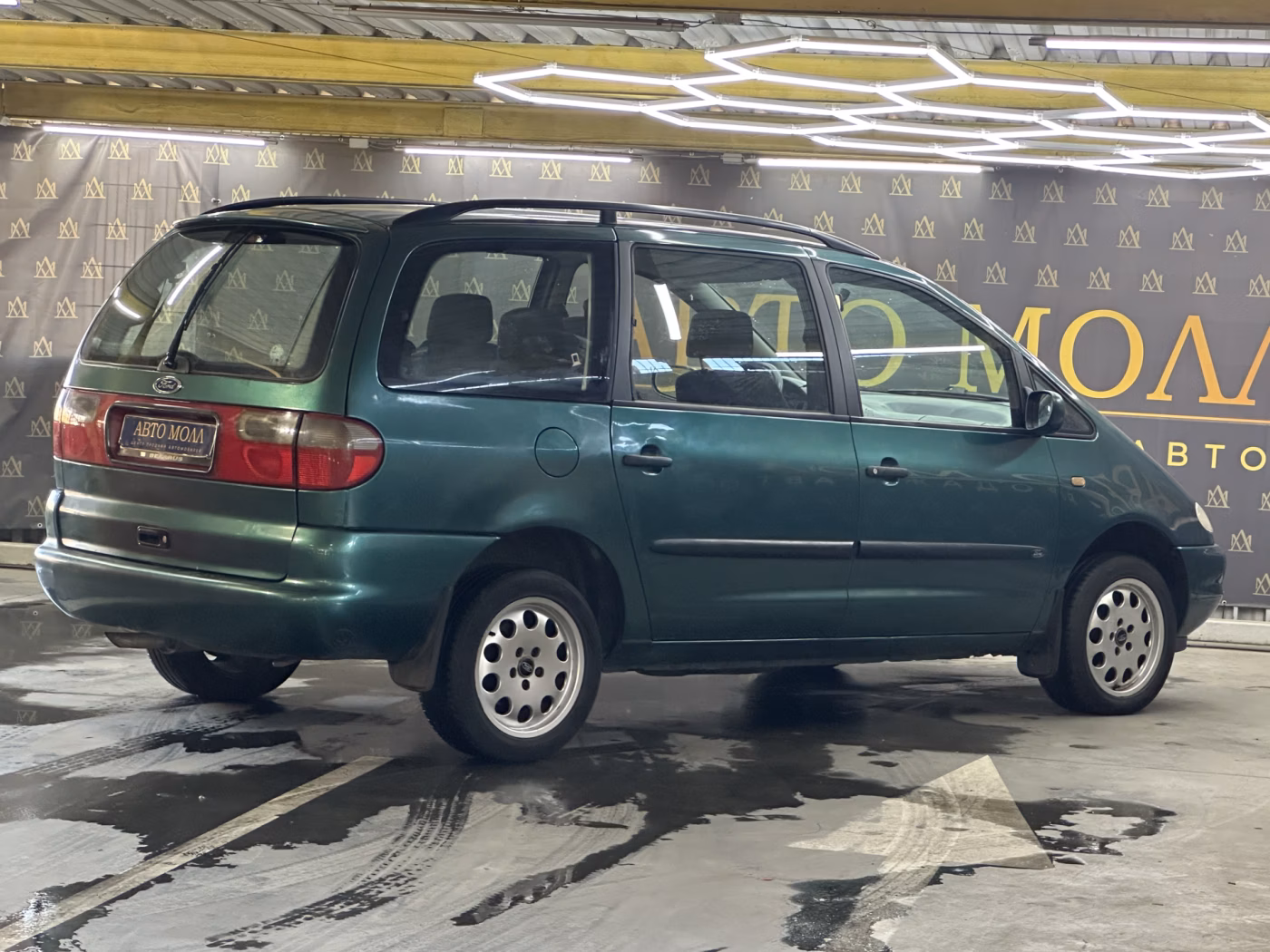 Ford Galaxy фото 9