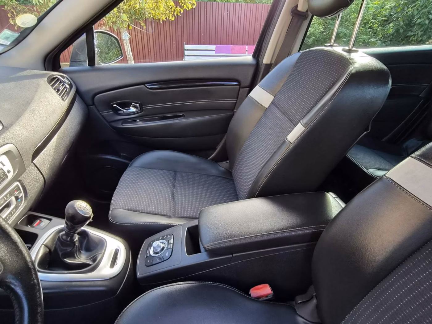 Renault Scenic фото 14