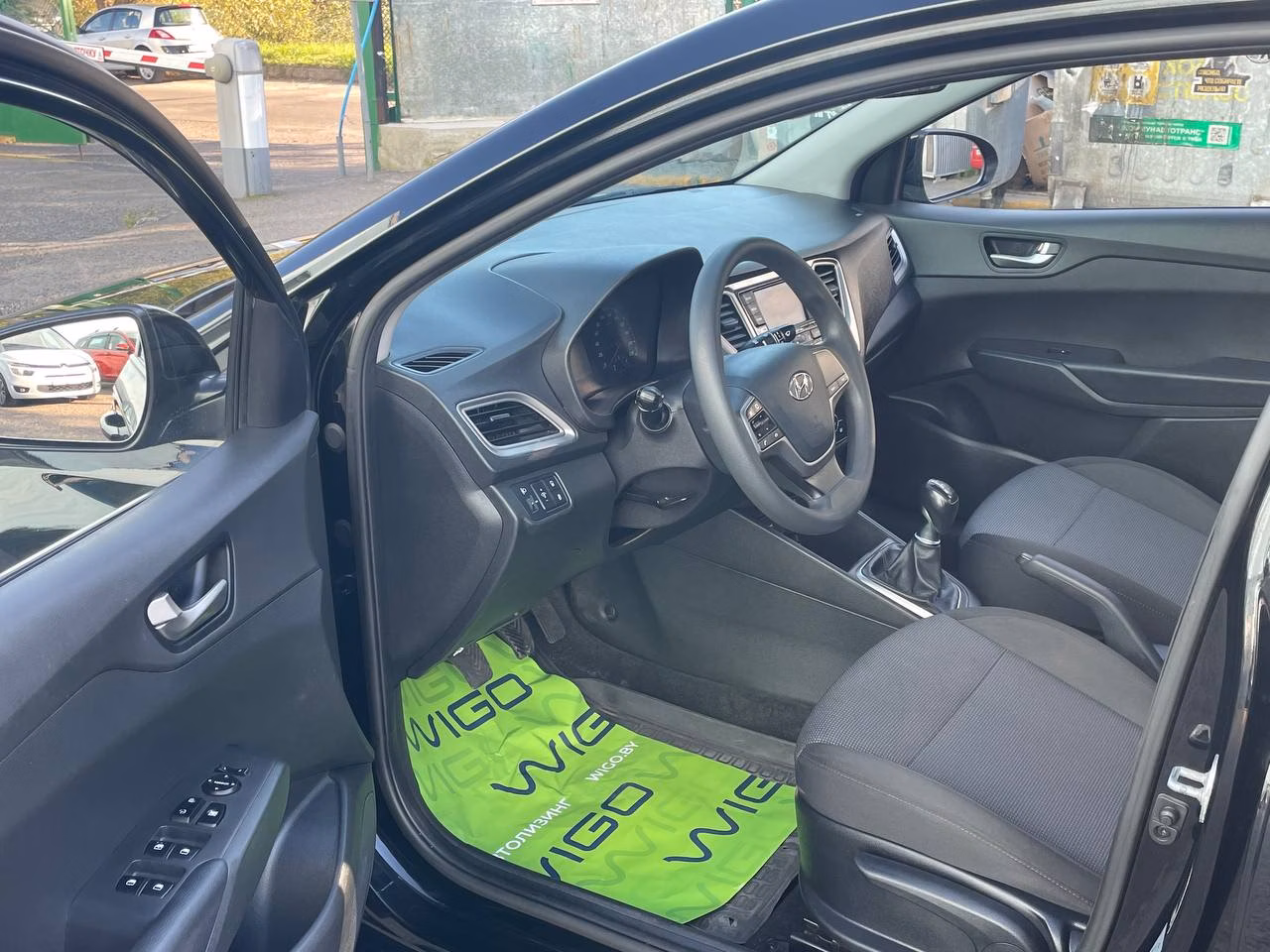 Hyundai Accent фото 7