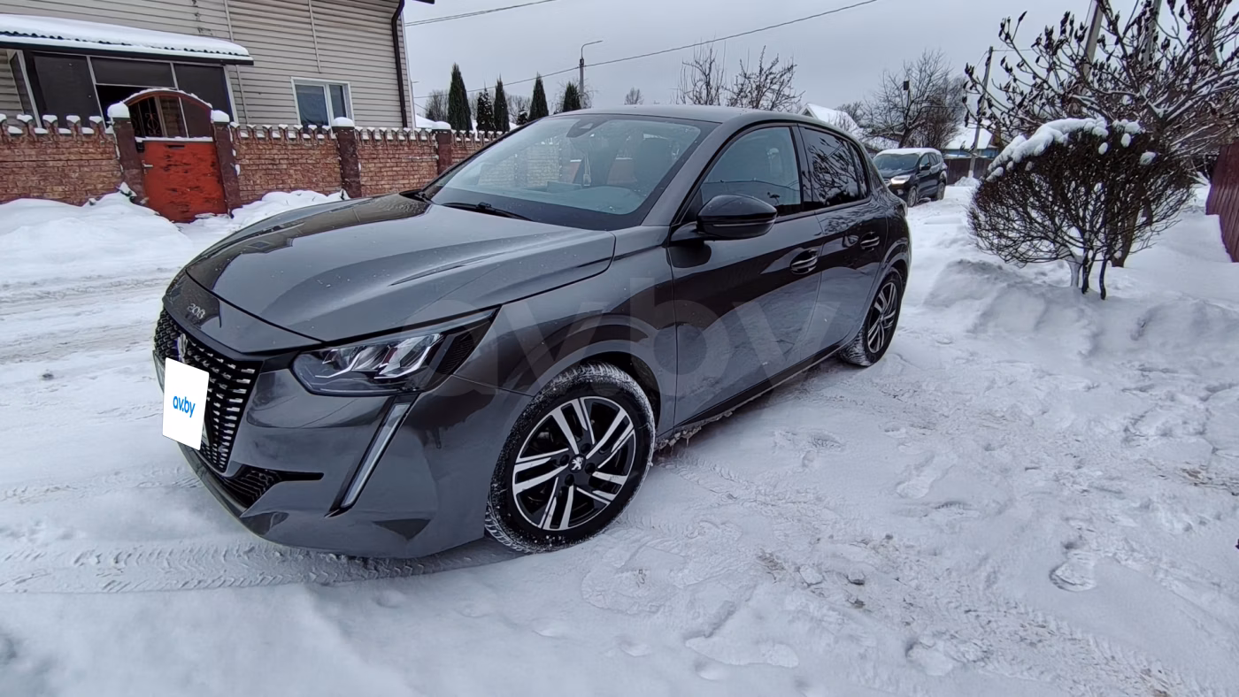 Peugeot 208 фото 3