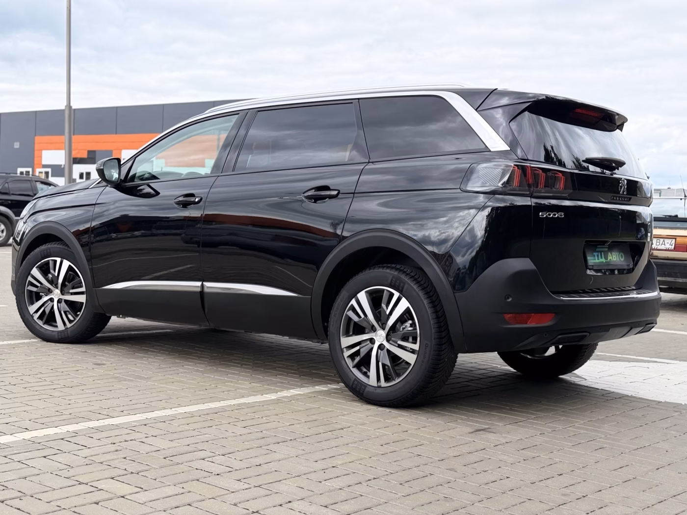 Peugeot 5008 фото 9