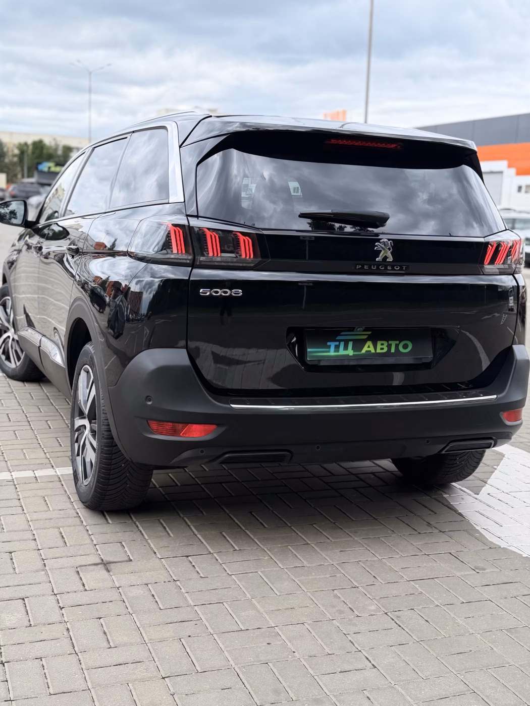 Peugeot 5008 фото 10