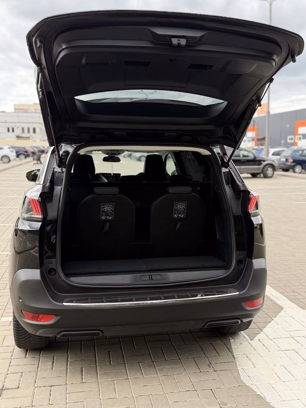 Peugeot 5008 фото 11