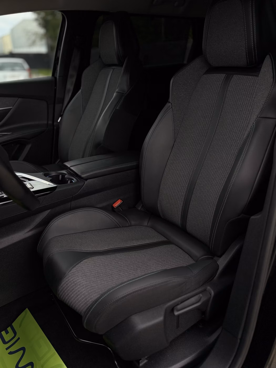 Peugeot 5008 фото 20